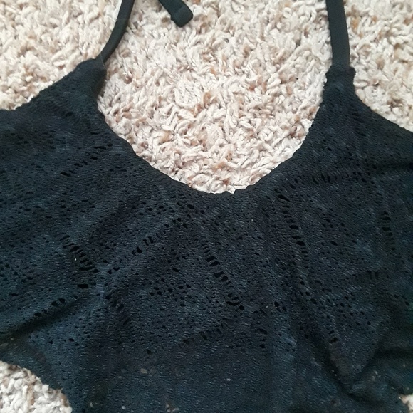 Black handkerchief lace design bikini top - Picture 3 of 3